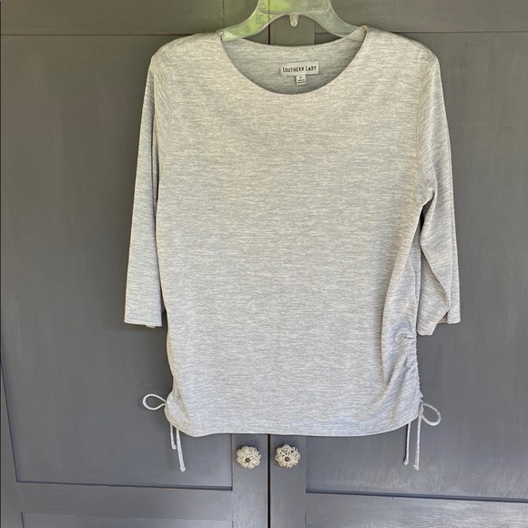 Southern Lady large Women's Gray Top - Picture 1 of 2